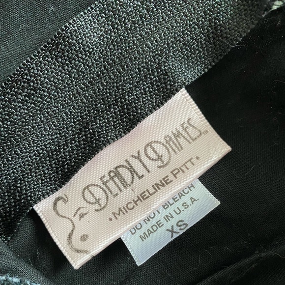 Deadly Dames Micheline Pitt, Maneater Wiggle Dress - Picture 4 of 14